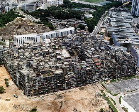 kowloon walled city hong kong.